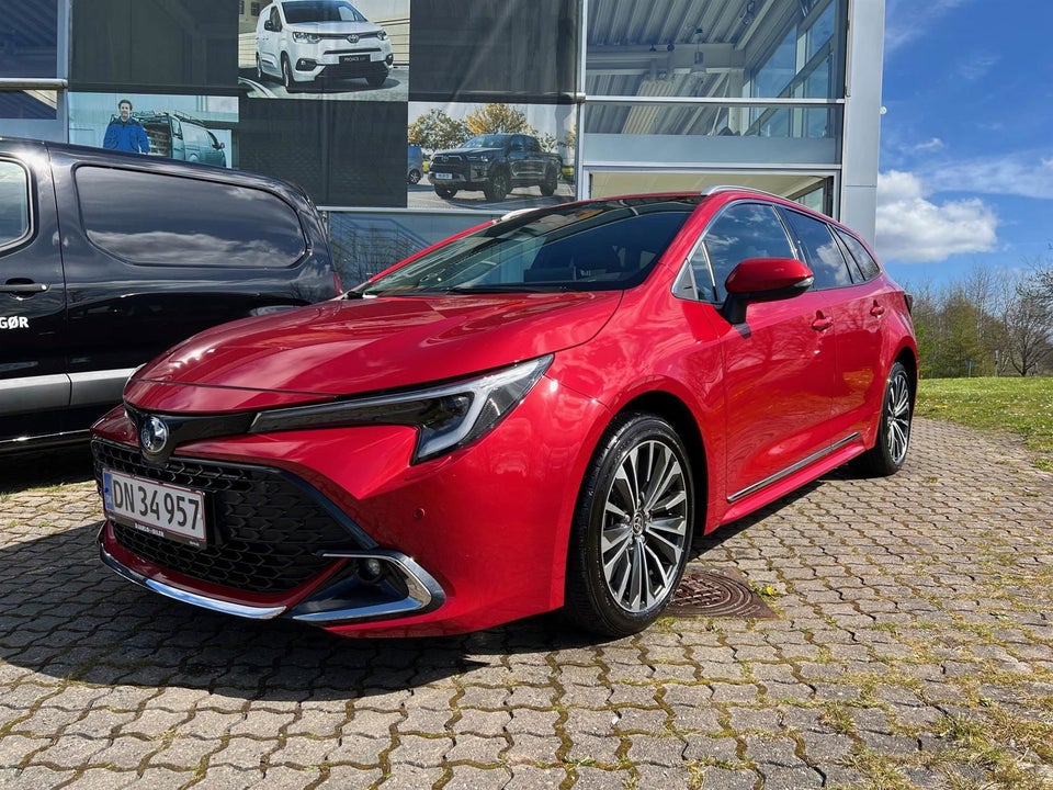 Toyota Corolla 1,8 Hybrid Style Safety Touring Sports e-CVT 5d