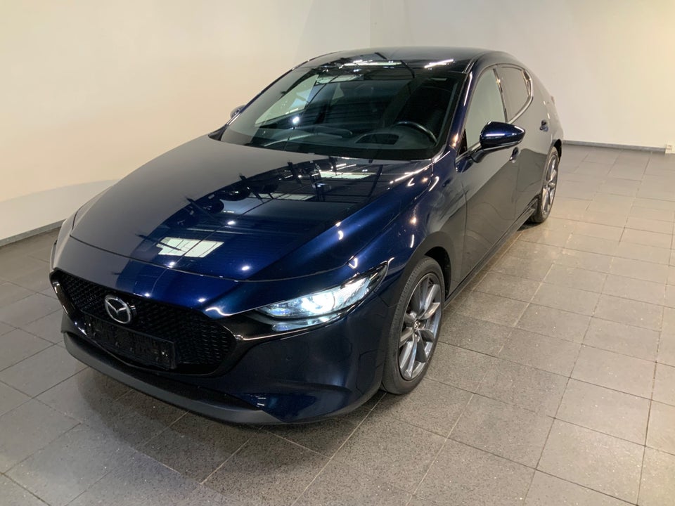 Mazda 3 2,0 SkyActiv-X 180 Cosmo Tech aut. AWD 5d
