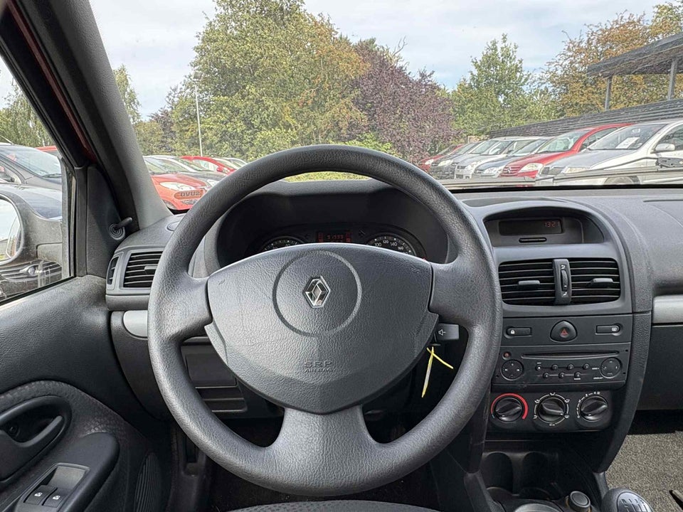 Renault Clio II 1,2 8V Authenique 3d