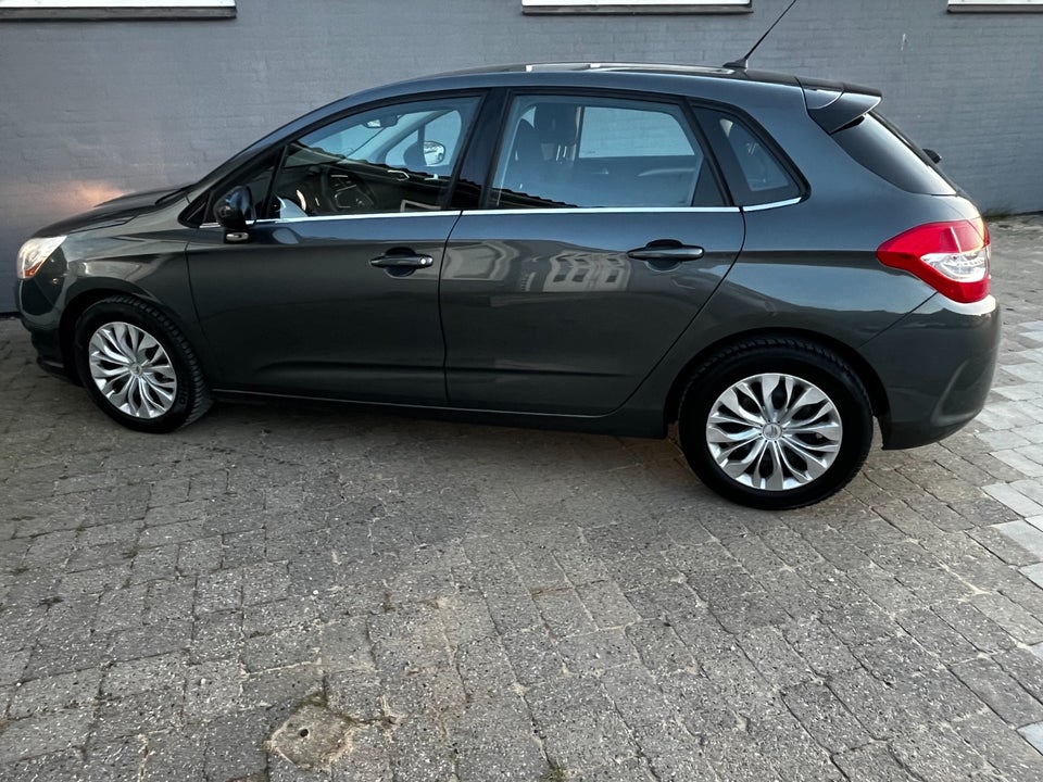 Citroën C4 1,6 e-HDi 112 Seduction 5d