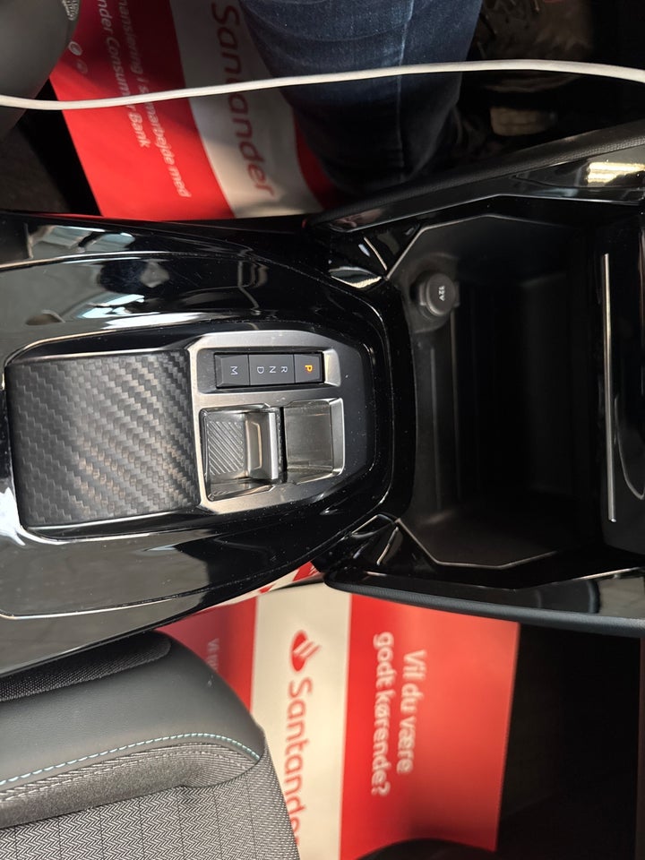 Peugeot 208 1,2 PureTech 100 Allure EAT8 5d