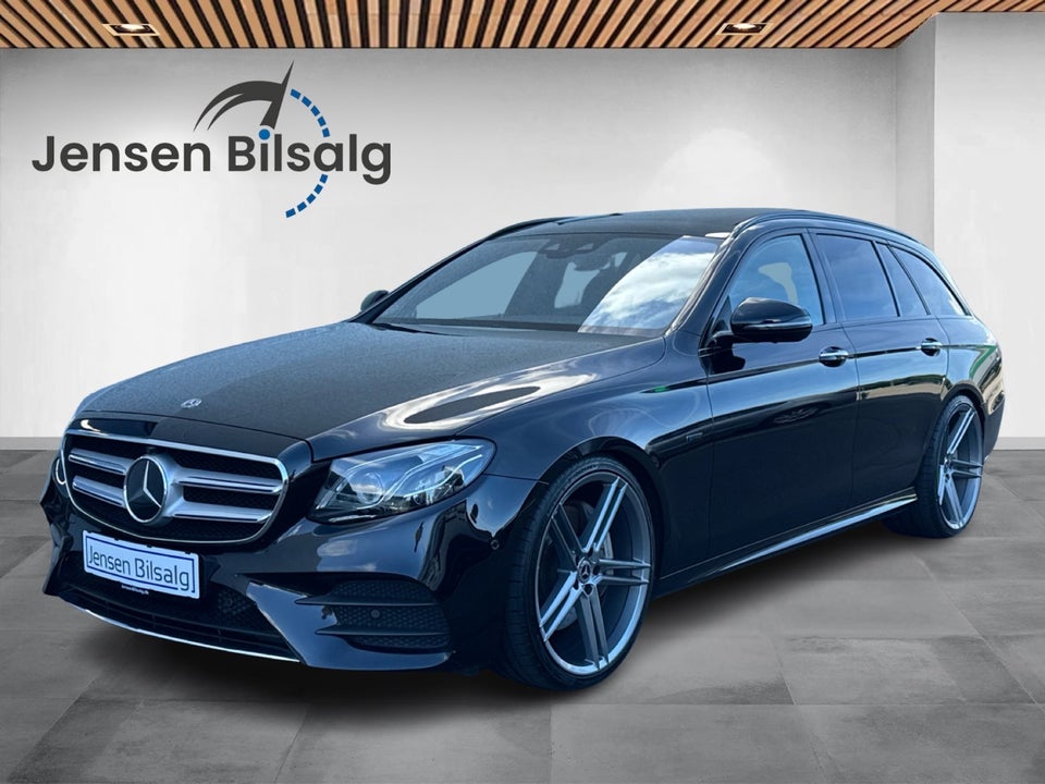 Mercedes E300 de 2,0 AMG Line stc. aut. 5d