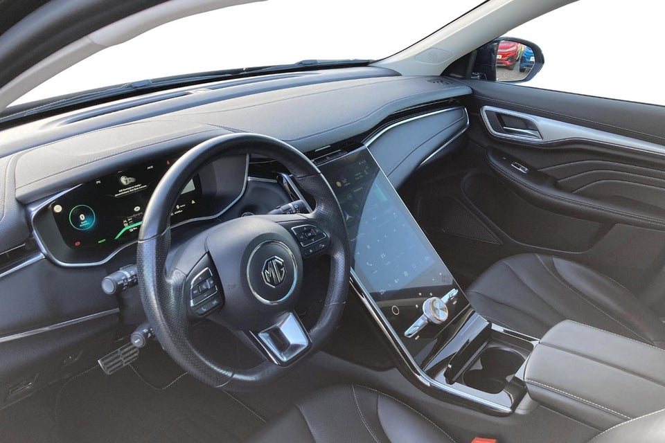 MG Marvel R Luxury 5d