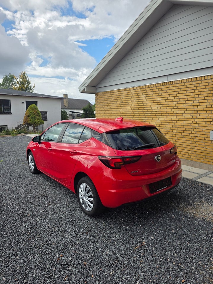 Opel Astra 1,0 T 105 Enjoy 5d
