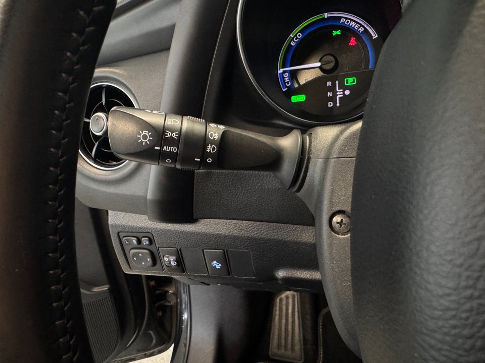 Toyota Auris 1,8 Hybrid H2 Comfort CVT 5d