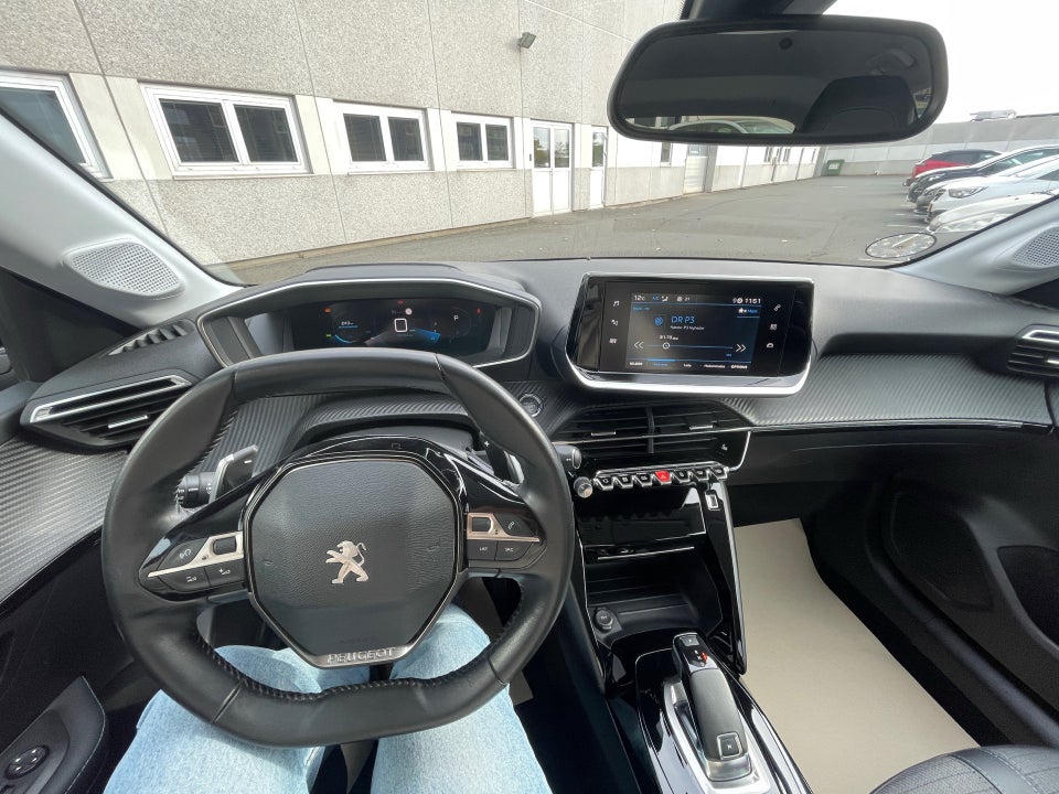 Peugeot 208 1,2 PureTech 100 Allure+ EAT8 5d