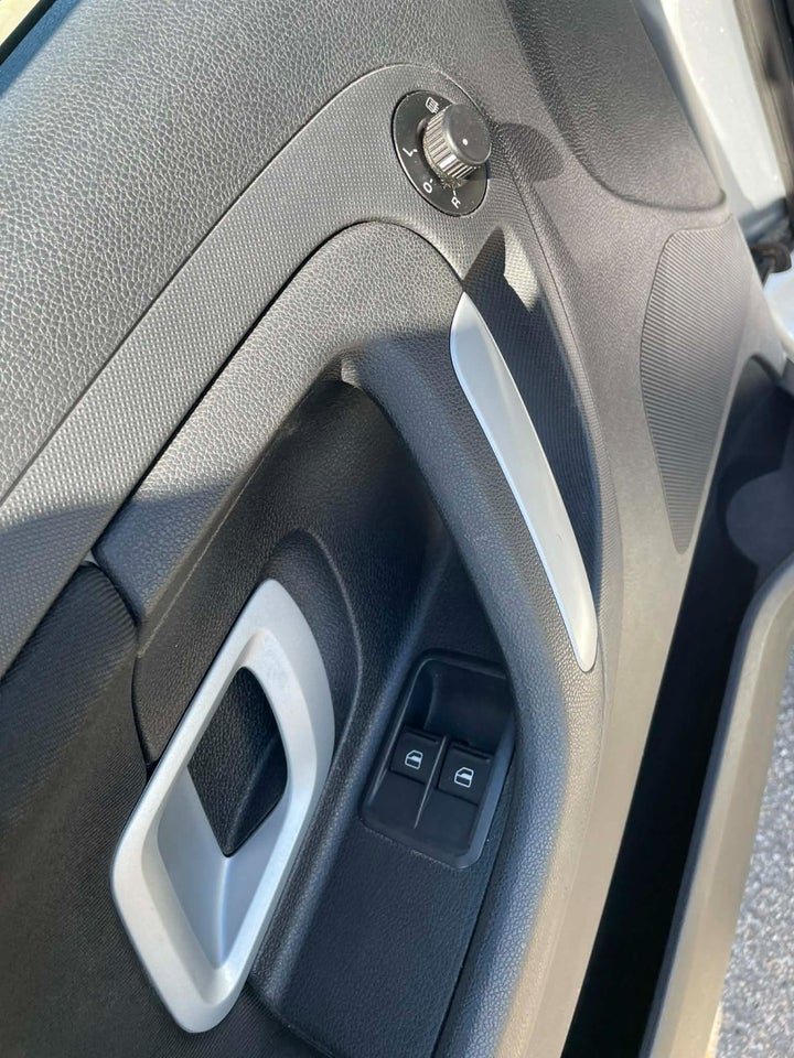 Skoda Fabia 1,4 16V Ambiente Combi 5d