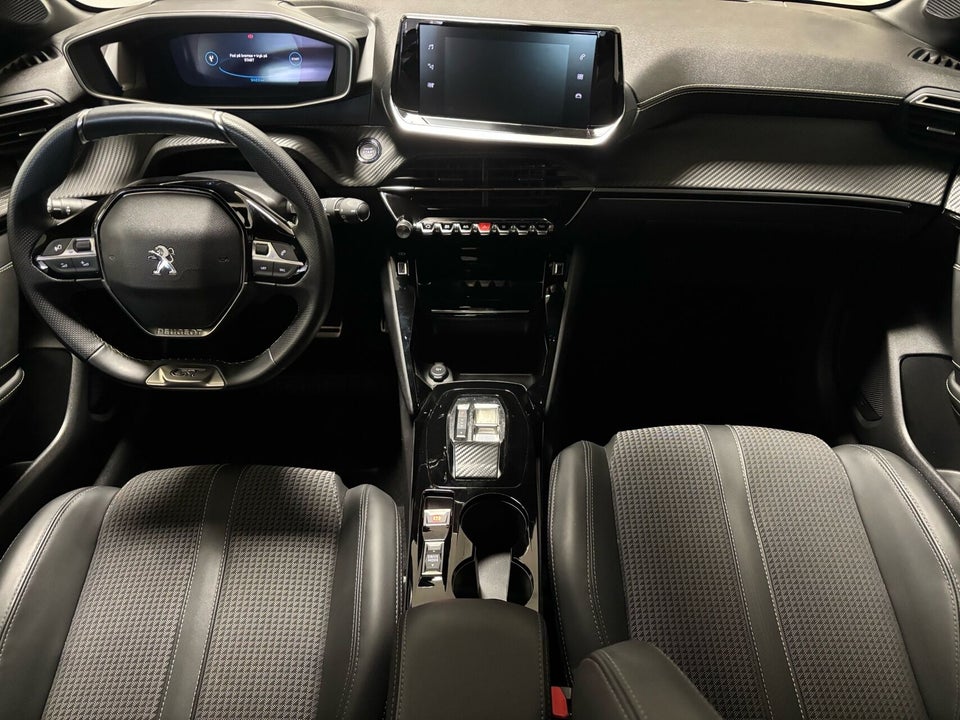 Peugeot e-208 50 GT 5d