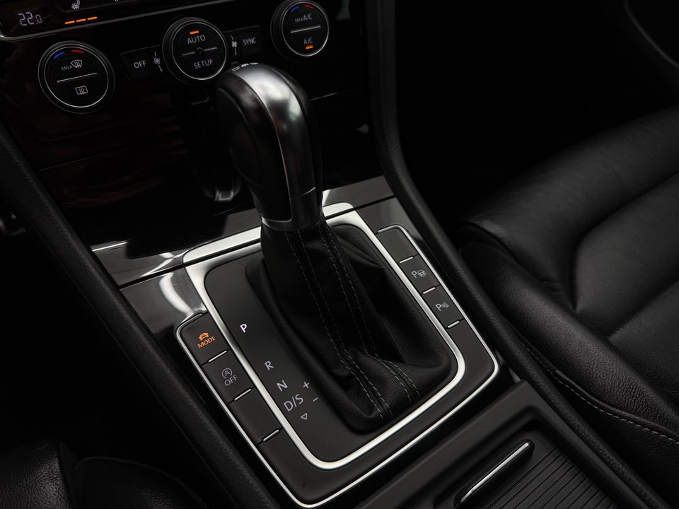 VW Golf VII 1,4 TSi 140 R-line DSG BMT 5d