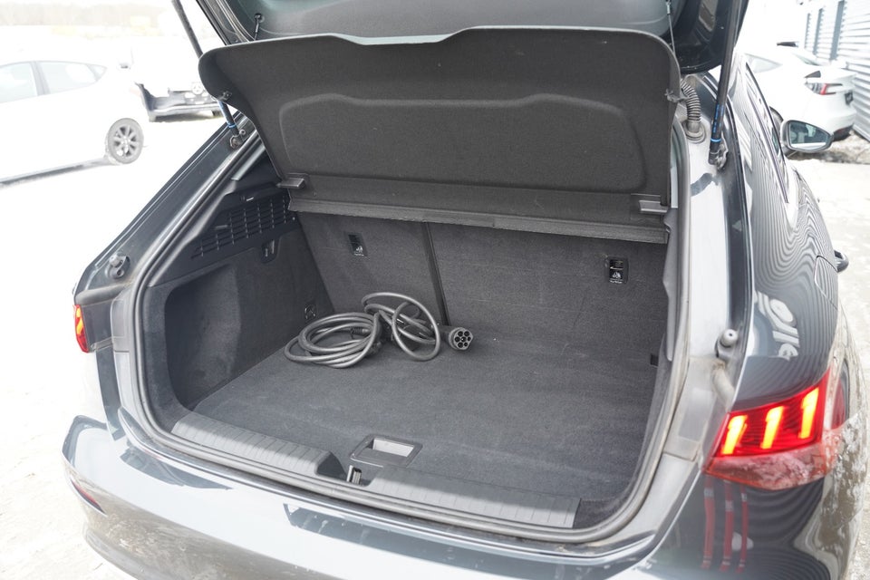 Audi A3 40 TFSi e Sportback S-tr. 5d