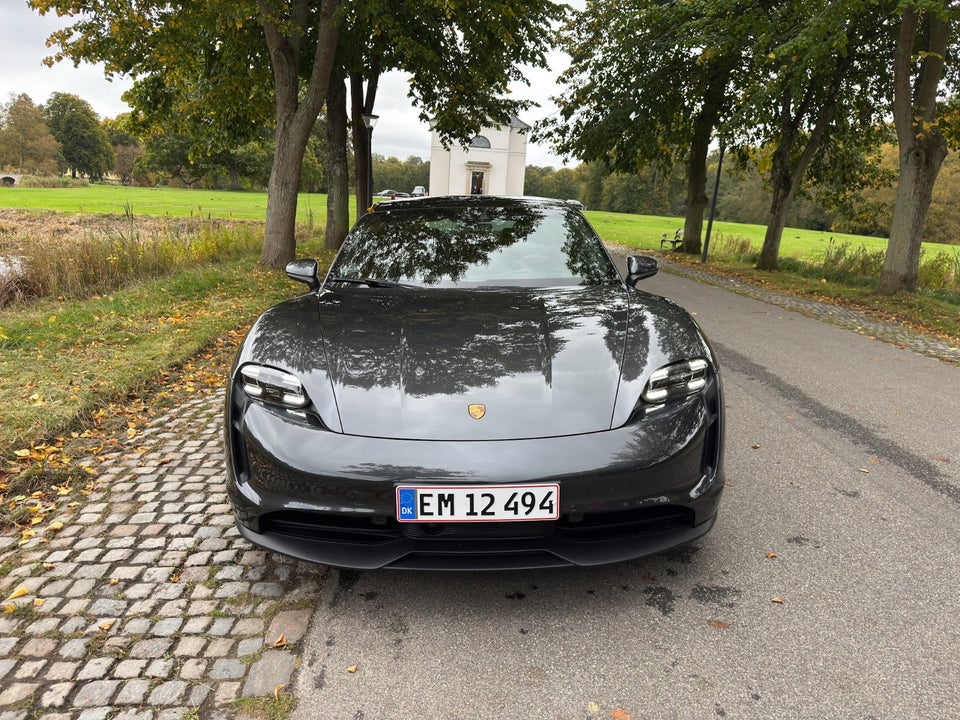 Porsche Taycan Performance+ 4d