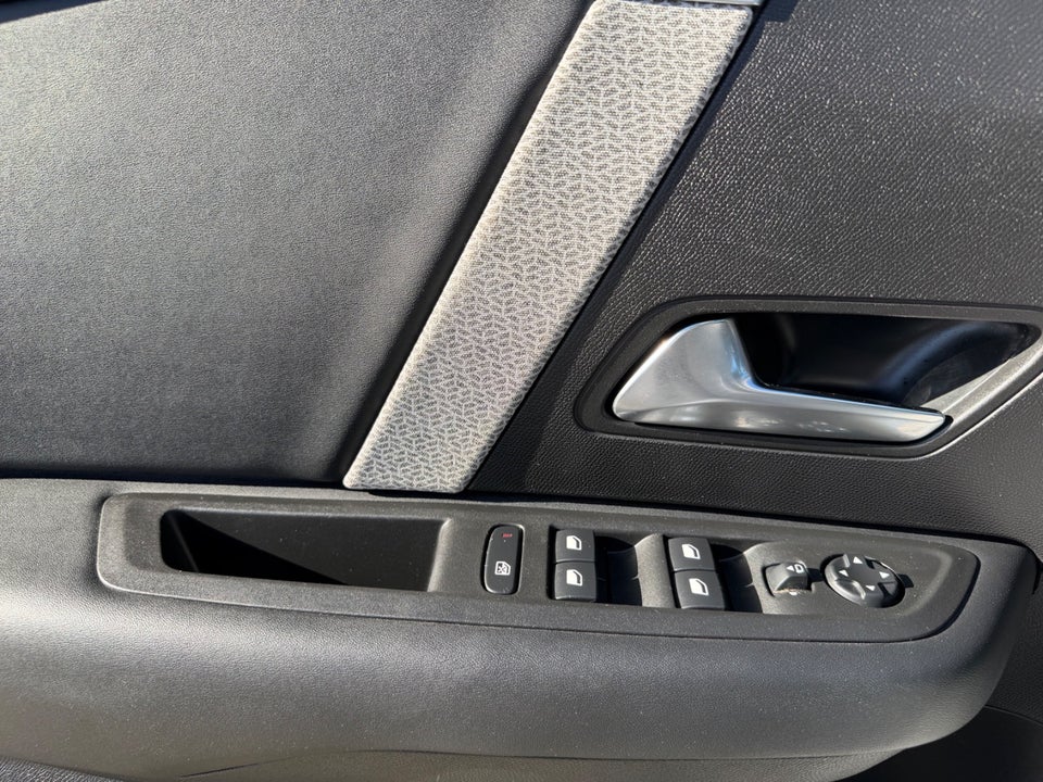 Citroën ë-C4 50 Feel 5d