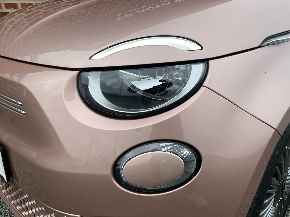 Fiat 500e 42 Icon Sky 3d