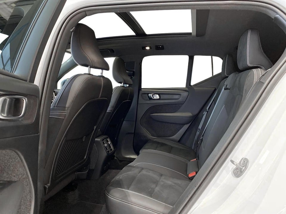 Volvo XC40 ReCharge Twin Ultimate 5d