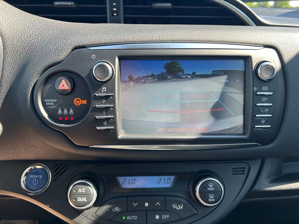Toyota Yaris 1,5 Hybrid H3 Premium e-CVT 5d