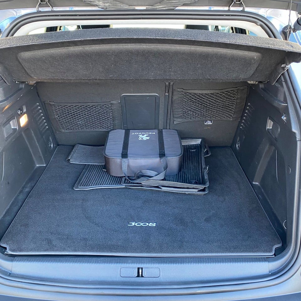 Peugeot 3008 1,6 Hybrid Allure Pack EAT8 5d