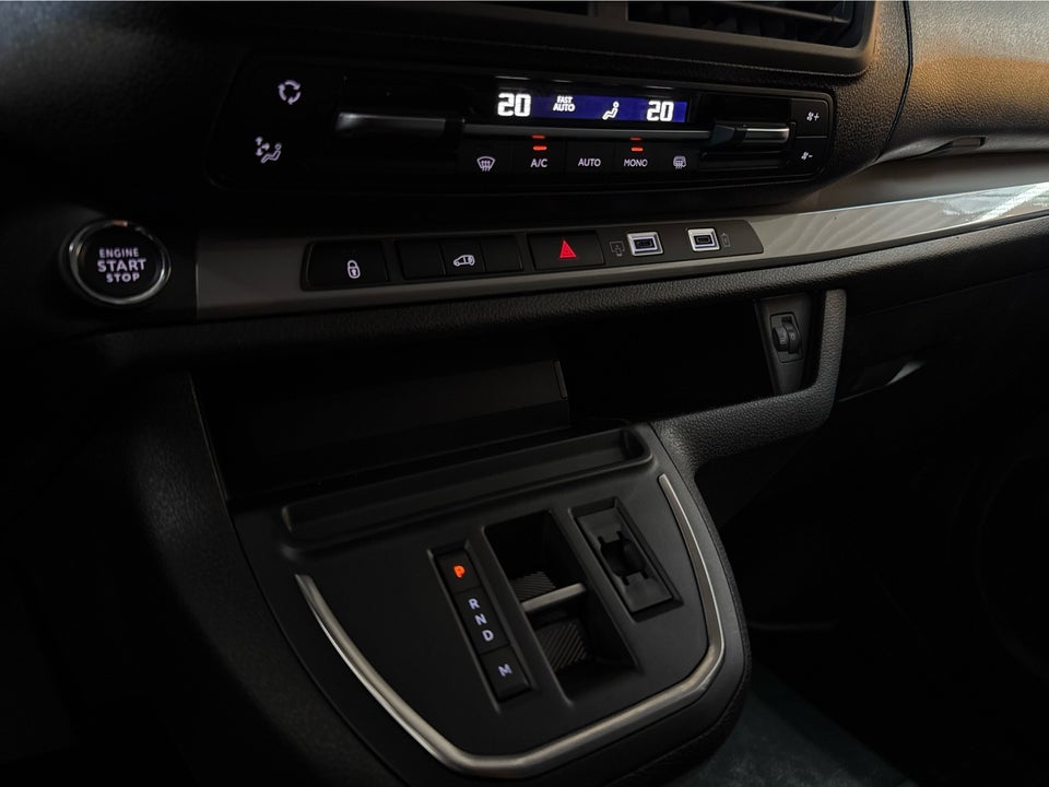 Peugeot Expert 2,0 BlueHDi 177 L2 Premium EAT8 Van