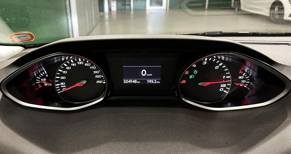 Peugeot 308 1,6 BlueHDi 120 Allure SW 5d