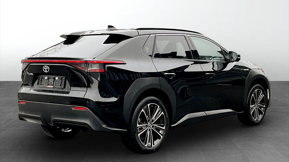 Toyota bZ4X Executive 5d