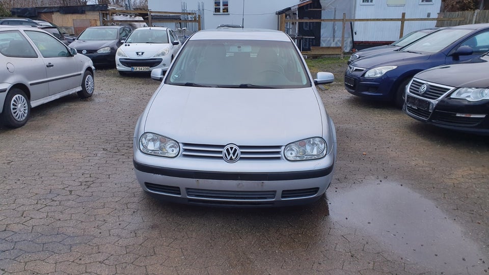 VW Golf IV 1,6 Highline Variant aut. 5d