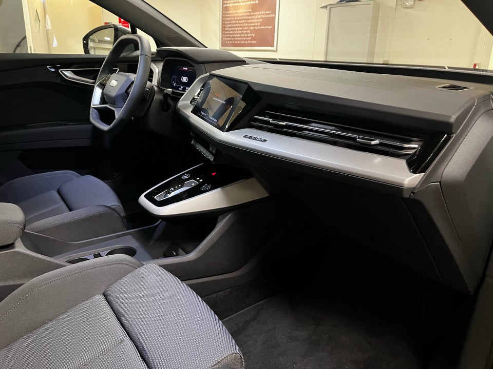 Audi Q4 e-tron 45 S-line 5d