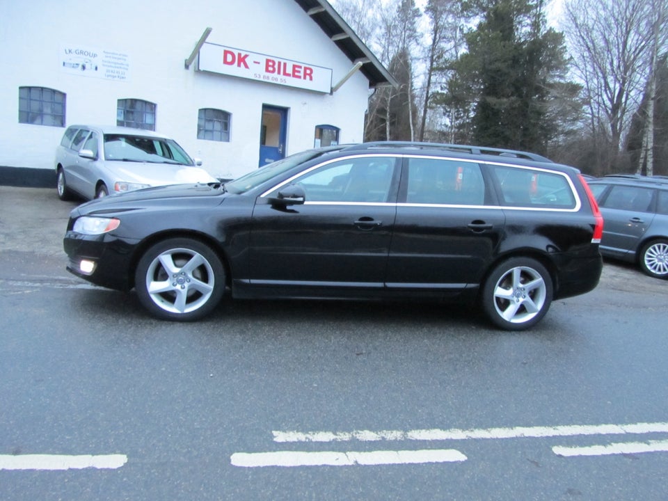 Volvo V70 2,0 T5 240 Momentum aut. 5d