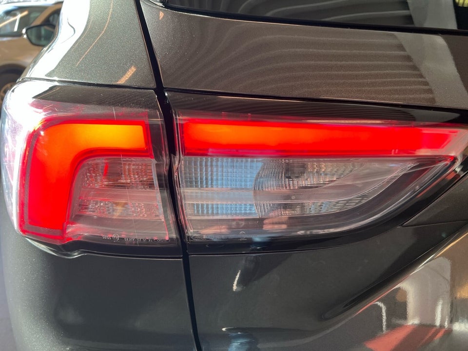 Ford Kuga 2,5 PHEV ST-Line X CVT 5d