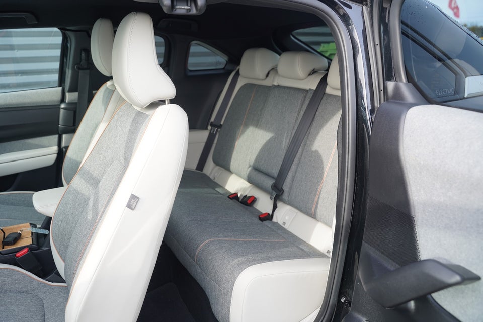 Mazda MX-30 e-SkyActiv First Edition 5d