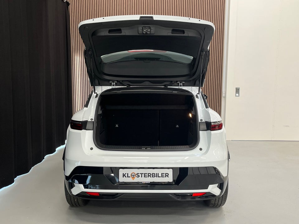 Renault Megane E-Tech 40 Equilibre 5d