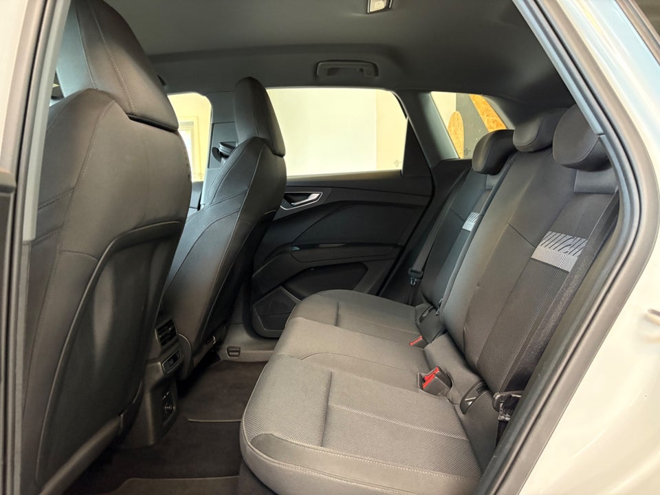 Audi Q4 e-tron 40 Advanced 5d