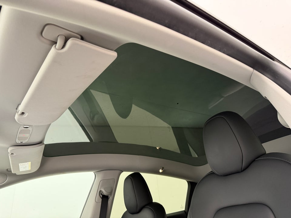 Tesla Model Y RWD 5d