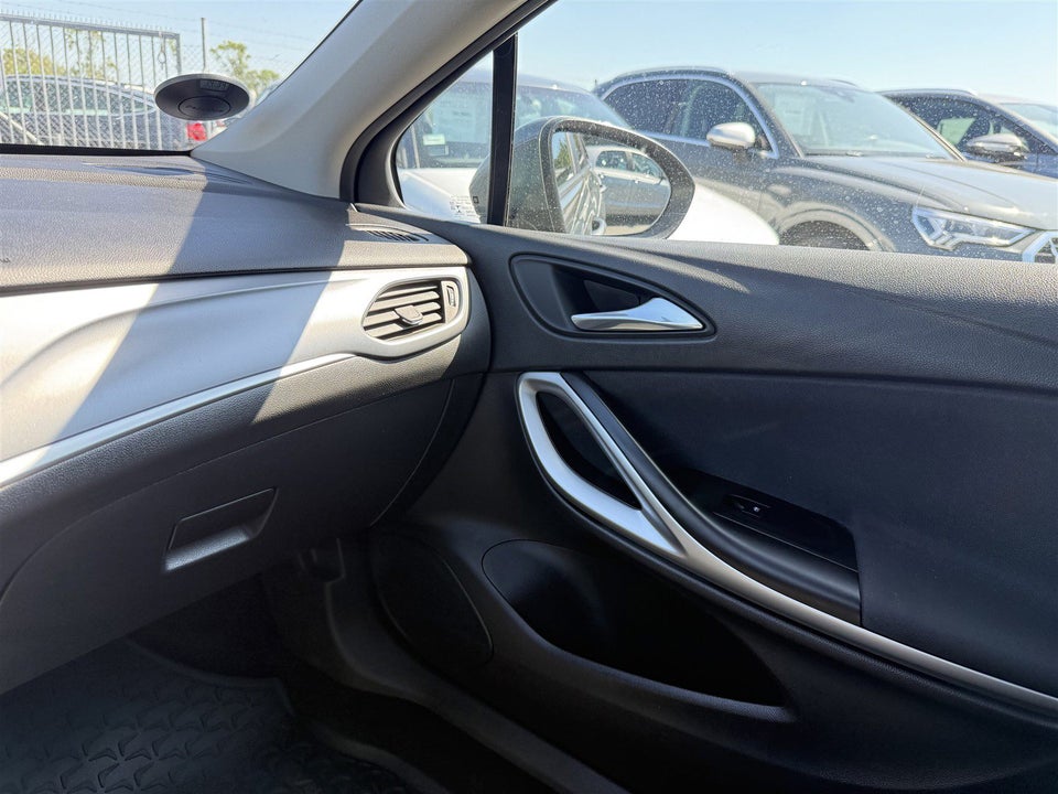 Opel Astra 1,6 CDTi 136 Enjoy Sports Tourer 5d