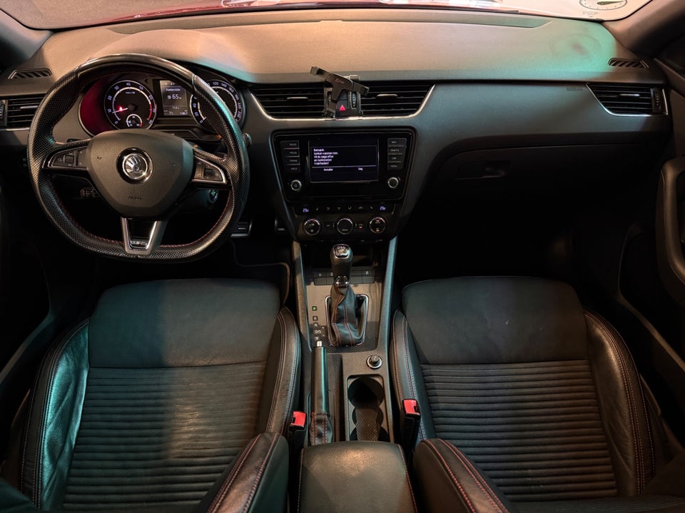 Skoda Octavia 2,0 TSi 220 RS DSG 5d