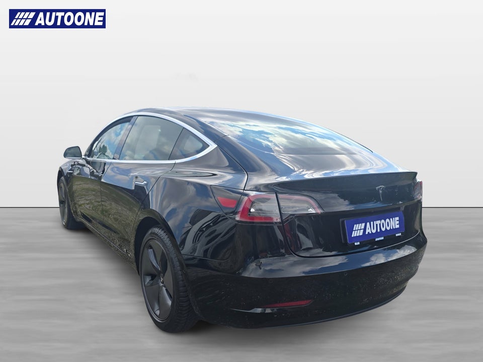 Tesla Model 3 Standard Range+ RWD 4d