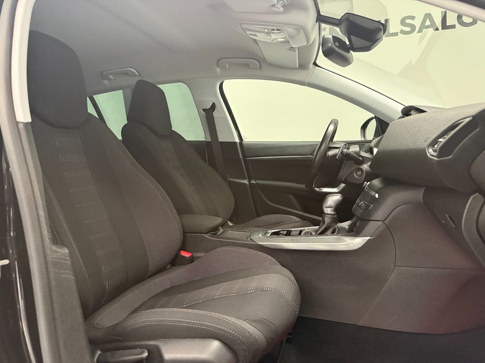Peugeot 308 1,2 e-THP 130 Allure EAT6 5d