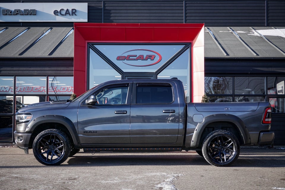 Dodge RAM 1500 5,7 V8 Hemi Limited Night aut. 4d