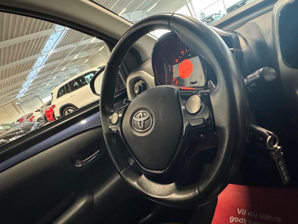 Toyota Aygo 1,0 VVT-i x-sky x-shift 5d