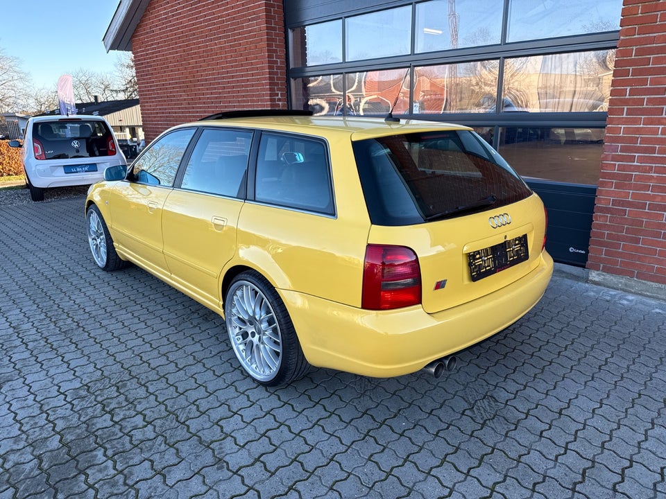 Audi S4 2,7 Avant quattro 5d