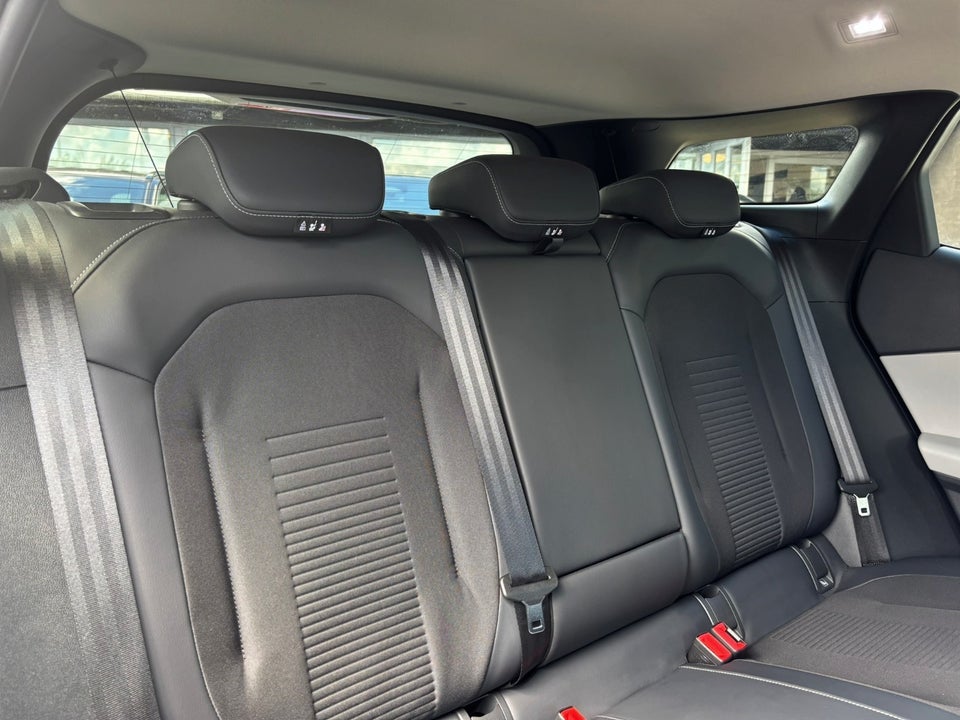 Ford Explorer 77 Select Extended Range 5d