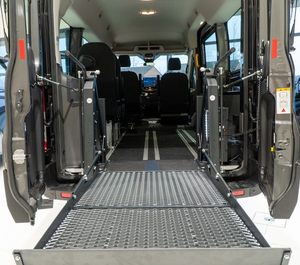 Ford Transit 350 L2 Kombi 2,0 EcoBlue Trend aut. H2 FWD