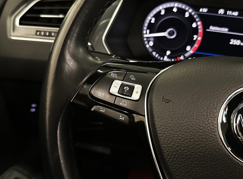 VW Tiguan 1,4 TSi 150 R-line DSG 4Motion 5d