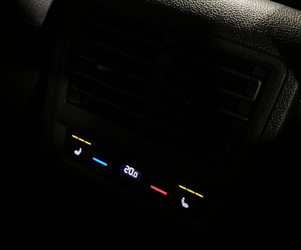 VW Golf VIII 1,4 eHybrid DSG 5d