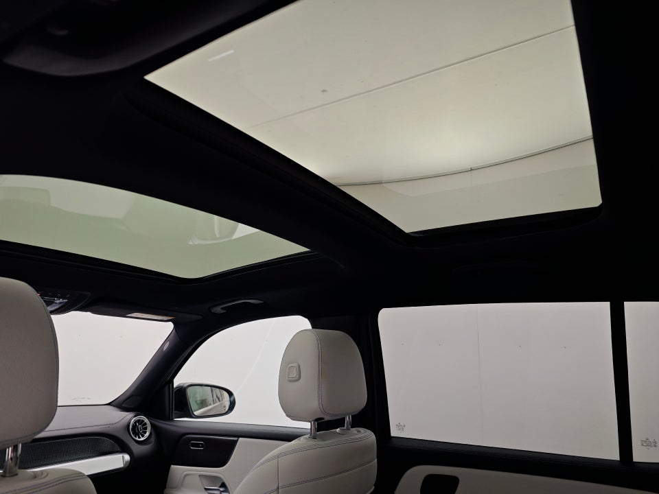 Mercedes EQB300 AMG Line 4Matic 5d