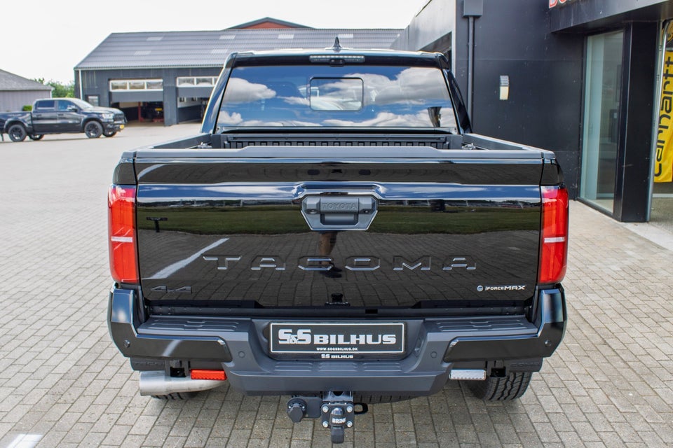 Toyota Tacoma 2,4 Hybrid Off-Road Premium aut. 4x4 4d