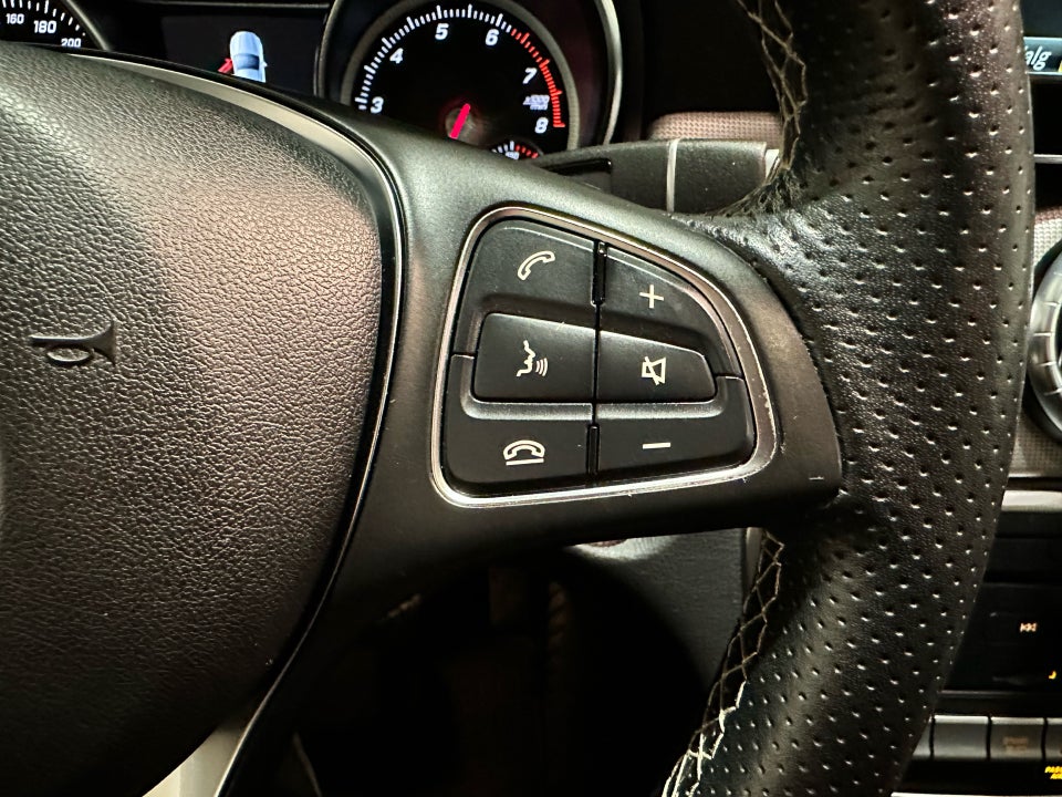 Mercedes CLA200 1,6 Shooting Brake aut. 5d