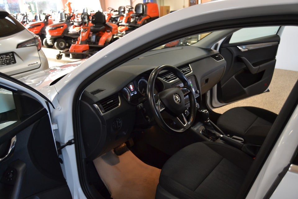 Skoda Octavia 2,0 TDi 150 Style Combi DSG 5d