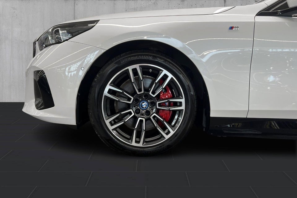 BMW i5 eDrive40 M-Sport Pro 4d