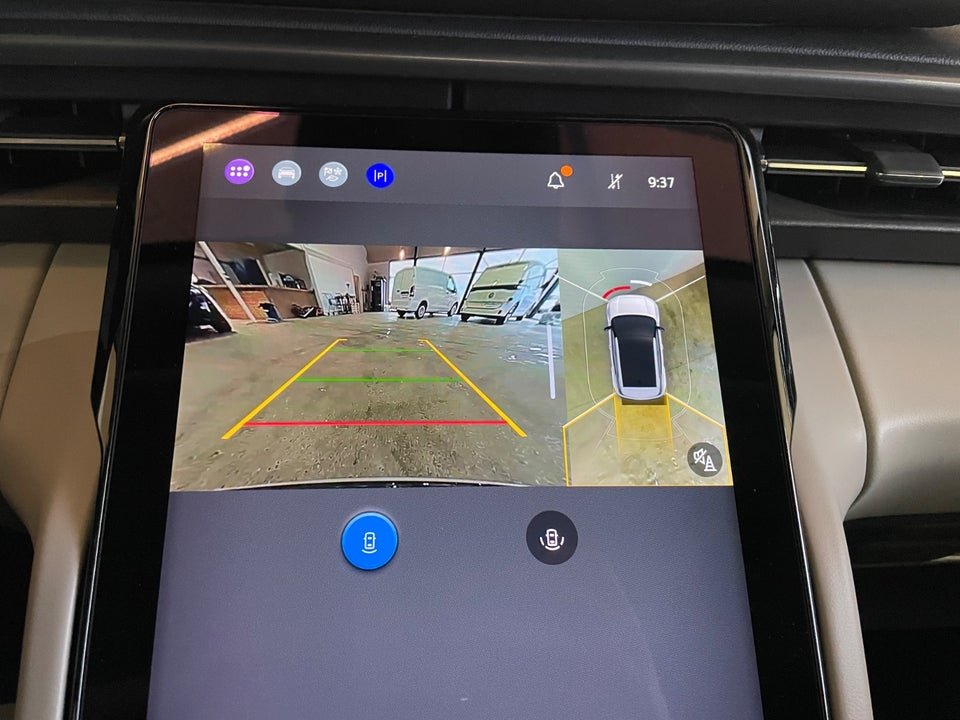 Ford Explorer 82 Select Extended Range Van 5d