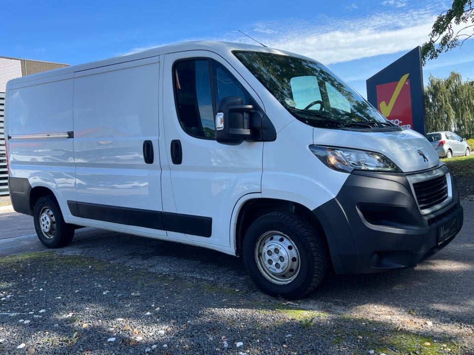 Peugeot Boxer 330 2,0 BlueHDi 130 L2H1 Premium