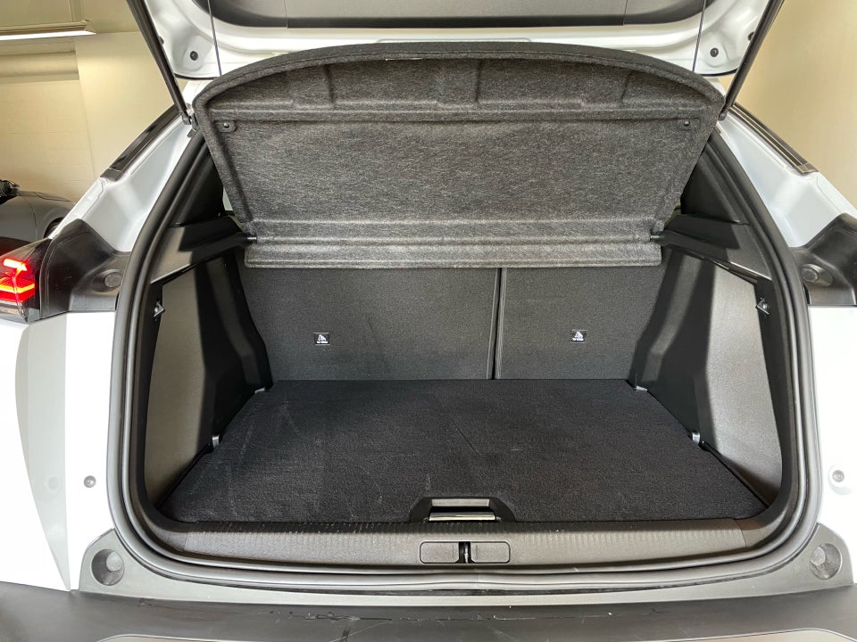 Peugeot 2008 1,2 PureTech 130 Allure EAT8 5d
